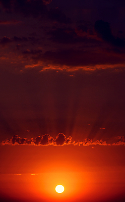 포토 JPG 해외이미지 구름 행복 유럽 호수 여행 백그라운드 자연 벽지 하늘 날씨 추상 휴가 휴식 풍경 사람없음 야외 물 여름 강 햇빛 태양 반사 일출 고요 일몰 봄 기쁨 고독 저녁 그늘 폭풍 남쪽 내추럴 완벽 우크라이나 환상 해외202004 해외포토 자연요소 계절 감정 나라 컨셉 무늬 노을 야간 방향 생태계 파일형식 이미지허브