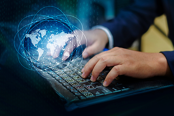 포토 JPG 해외이미지 디자인 지구 선 여행 백그라운드 이동 컨셉 지도 인터넷 일러스트 비즈니스 통신 추상 아이디어 기술 사람 사람없음 그래픽 파란색 컴퓨터 세계 글로벌 지구본 3D 우주 디지털 자료 웹 행성 정보 도시 그물 네트워크 연결 대륙 커뮤니티 소셜 가상 네트워킹 해외202004 해외포토 컬러 무늬 전자제품 디지털합성 파일형식 이미지허브