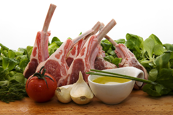 포토 JPG 해외이미지 토마토 채소 식재료 실내 마늘 생고기 사람없음 올리브오일 흰배경 양고기 해외202004 해외포토 백그라운드 육류 내부 흰색 기름_음식 파일형식 이미지허브