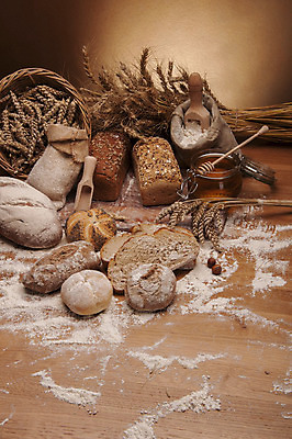 포토 JPG 해외이미지 식물 구름 전통 음식 빵 조각 백그라운드 다이어트 채소 과일 자연 탁자 하늘 아침 치즈 건조 파스타 건강 옥수수 씨앗 사람없음 목재 파란색 빛 갈색 주방 식사 빵집 맛 아침식사 상품 굽기 향수 준비 유기농 심플 밀가루 꿀 덩어리 작살 호밀 귀리 해외202004 해외포토 주간 자연요소 나무 웰빙 컬러 가구 컨셉 재료 유제품 곡류 서양음식 상점 화장품 가루 구이 생태계 파일형식 이미지허브