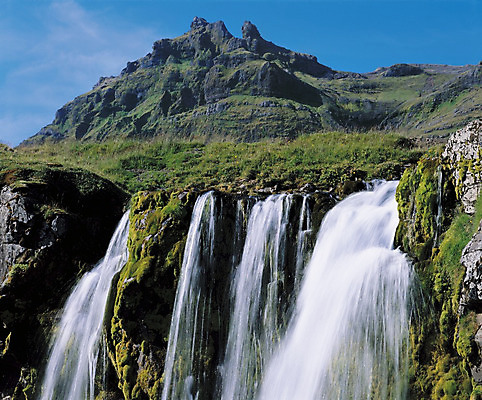 포토 JPG 해외이미지 식물 자연 산 풍경 경사 사람없음 야외 물 폭포 그림 장면 해외202004 해외포토 자연요소 생태계 파일형식 이미지허브