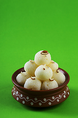 포토 JPG 해외이미지 디저트 사람없음 도자기 원형 사기그릇 인도음식 해외포토 도형 그릇 음식 동양음식 파일형식 이미지허브