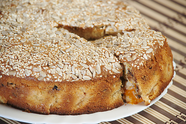 포토 JPG 해외이미지 접시 음식 조각 채소 오렌지 디저트 서브 사탕 사람없음 노란색 과자 케이크 희망 빵집 껍질 흰색 대접 신선 달콤 맛 사과 잼 설탕 자르기 굽기 먹기 서빙 아몬드 충동구매 고립 살구 시나몬 커스터드 타르트 페스츄리 핸드메이드 해외202004 해외포토 식기 감정 빵 컬러 컨셉 과일 모션 쇼핑 상점 견과류 소스_음식 구이 크림 파이_빵 과소비 파일형식 이미지허브