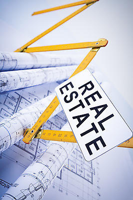 포토 JPG 해외이미지 직업 디자인 산업 종이 지도 건축양식 노동자 주택 안전 사람없음 노란색 우주 장비 흰색 공구 업무 엔지니어 재산 수리 보호 계획 안전모 헬멧 건축가 그림 보안 롤 무거움 기어 공학 건축업자 계약자 고립 업그레이드 캡모자 프로젝트 카피스페이스 해외202004 해외포토 모자_잡화 교육 건축 컬러 컨셉 건물 금융 공백 도구 작업 기술자 무게 안전장비 보호장비 계약 파일형식 이미지허브