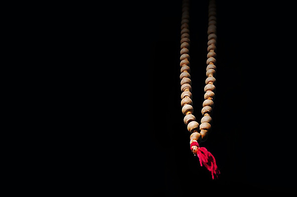 포토 JPG 해외이미지 아이콘 기독교 종교 문화 백그라운드 목걸이 사람없음 목재 갈색 교회 믿음 검은색 성경 희망 천주교 수확 기도 예수 이슬람교 구슬 심볼 순수 명상 기념품 신성 묵주 고립 귀족 복음 신앙심 옛날 힌두교 해외202004 해외포토 나무 감정 컬러 컨셉 농업 재료 장신구 종교용품 종교건축 건물 신_종교 오브젝트 파일형식 이미지허브