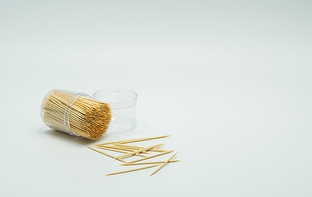 포토 JPG 해외이미지 디자인 음식 백그라운드 패턴 건강 미술 사람없음 목재 갈색 식사 저녁식사 장비 흰색 그룹 닫기 치아 플라스틱 먹기 언덕 오브젝트 날카로움 쏟아짐 이쑤시개 고립 위생관리 해외202004 해외포토 나무 컬러 무늬 재료 모션 재질 문화예술 관리 소화기관 파일형식 이미지허브