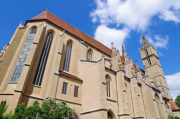 포토 JPG 해외이미지 구름 유럽 여행 하늘 거리 주택 독일 풍경 사람없음 건물 도시풍경 컬러풀 교회 여행객 봄 중세 역사 첨탑 강렬 구시가지 조언 바이에른 강조 해외202004 해외포토 자연요소 건축물 계절 나라 컬러 종교건축 사람 탑 도시 파일형식 이미지허브