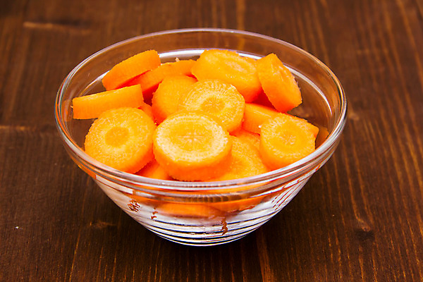 포토 JPG 해외이미지 음식 조각 백그라운드 농업 다이어트 채소 오렌지 재료 자연 건강 요리 사람없음 목재 주방 식당 식사 침묵 당근 흰색 신선 사발 닫기 달콤 맛 컨테이너 자르기 먹기 준비 유기농 날것 슬라이스 레시피 점심식사 고립 채식주의자 세련 개조 해외202004 해외포토 나무 웰빙 산업 컬러 컨셉 과일 모션 뿌리채소 상점 소리 사기그릇 생태계 채식 파일형식 이미지허브