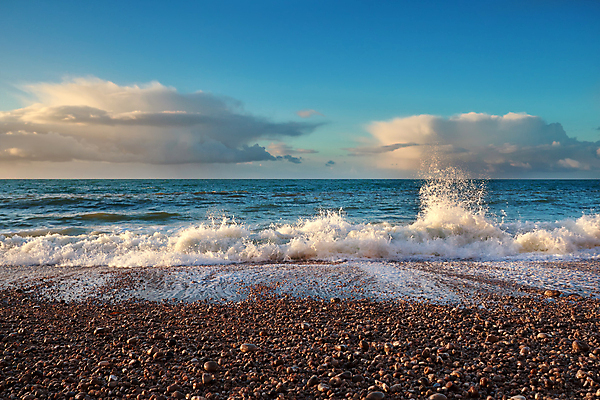 포토 JPG 해외이미지 구름 유럽 파도 바다 하늘색 자연 하늘 휴가 풍경 사람없음 야외 물 여름 파란색 햇빛 일몰 프랑스 바위 황금 저녁 폭풍 대서양 노르망디 수평선 해외202004 해외포토 자연요소 계절 나라 컬러 날씨 태양 노을 돌_바위 야간 생태계 파일형식 이미지허브