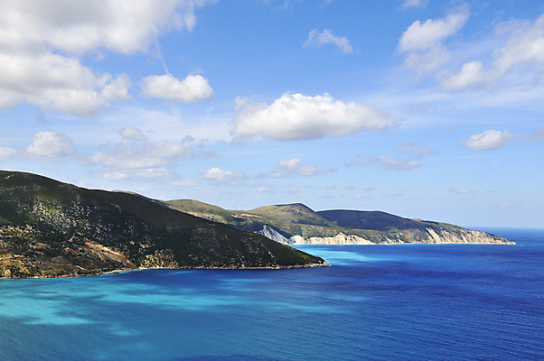 포토 JPG 해외이미지 유럽 바다 휴가 산 풍경 사람없음 물 그리스 그리스인 해외202004 해외포토 자연요소 서양인 나라 파일형식 이미지허브