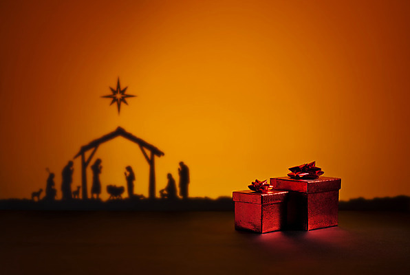 포토 JPG 해외이미지 전통 계절 실루엣 별 리본 기독교 어린이 크리스마스 오렌지 가족 엄마 휴가 이야기 선물 사랑 사람없음 장식 빨간색 축제 성경 축하 아기 예수 황금 야간 12월 심볼 활 신성 마리아 요셉 노엘 베들레헴 해외202004 해외포토 자연요소 기념일 감정 종교 컬러 컨셉 과일 종교용품 관계 촬영기법 사람 신_종교 날짜 파일형식 이미지허브