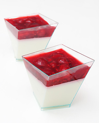 포토 JPG 해외이미지 열매 음식 과일 유리 딸기 디저트 사람없음 이탈리아 달콤 맛 크림 산딸기 젤리 푸딩 해외202004 해외포토 식물 유럽 컨셉 재질 파일형식 이미지허브