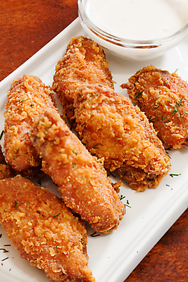 포토 JPG 해외이미지 접시 음식 날개 뼈 사람없음 여름 식사 저녁식사 치킨 그릴 먹기 크림 속도 매움 펜촉 점심식사 닭날개 절임 해외202004 해외포토 식기 계절 모션 주방용품 펜 닭고기 맛 닭고기요리 파일형식 이미지허브