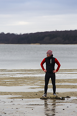 포토 JPG 해외이미지 백인 라이프스타일 웰빙 응시 남자 스포츠 바다 겨울 청소년 자연 건강 덴마크 한명 사람 성인 야외 빨간색 물 운동복 달리기 조깅 운동 활발 추위 결심 남자한명만 성인만 그루밍족 해외202004 해외포토 자연요소 서양인 1 시선 옷 계절 컬러 컨셉 모션 북유럽 생활 뷰티 생태계 남자만 파일형식 이미지허브
