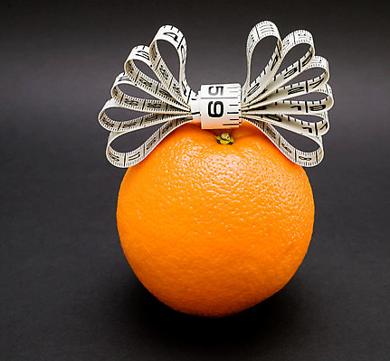 포토 JPG 해외이미지 음료 다이어트 오렌지 과일 건강 선물 사람없음 검은색 아침식사 몸무게 하락 먹기 측정 활 유기농 테이프 내추럴 고립 적자 해외202004 해외포토 웰빙 컬러 컨셉 모션 문구용품 식사 파일형식 이미지허브