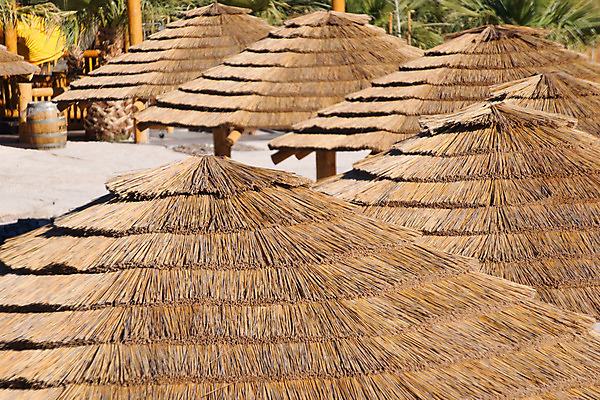 포토 JPG 해외이미지 모래 패턴 지붕 열대 통 사람없음 목재 가로 물 공백 묘사 볏집 해외202004 해외포토 자연요소 나무 무늬 재료 파일형식 이미지허브