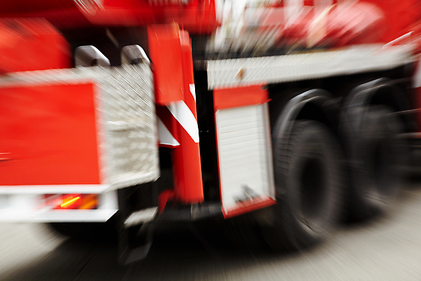 포토 JPG 해외이미지 부분 모션 불 추상 거리 사람없음 야외 빨간색 검은색 장비 긴급 구출 큼 소방관 속도 엔진 구조대 블러 해외202004 해외포토 자연요소 컬러 무늬 도움 크기 구조원 소방 파일형식 이미지허브