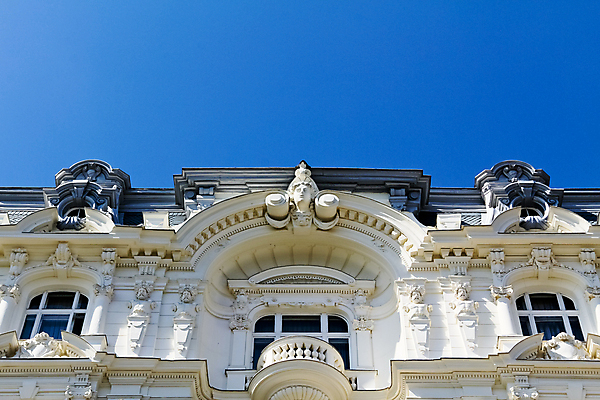 포토 JPG 해외이미지 유럽 조각 건축양식 하늘 주택 미술 사람없음 건물 파란색 숫자 흰색 도시 역사 비엔나 오스트리아 해외202004 해외포토 문자 건축물 건축 나라 컬러 문화예술 파일형식 이미지허브