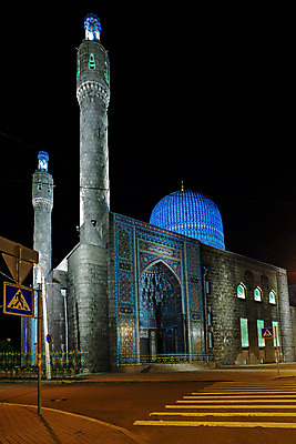 포토 JPG 해외이미지 나무 건축물 종교 어린이 벽 패턴 건축양식 자동차 하늘 거리 사람없음 야외 건물 파란색 성당 봄 사찰 모서리 이슬람교 모스크 러시아 기념물 옛날 해외202004 해외포토 식물 계절 건축 유럽 육상교통 컬러 무늬 종교건축 사람 파일형식 이미지허브