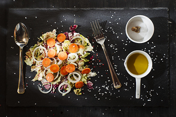 포토 JPG 해외이미지 라이프스타일 음식 잎 다이어트 채소 재료 건강 사람없음 초록색 봄 샐러드 신선 혼합 상추 유기농 루꼴라 석판 섞기 채식주의자 총각무 해외202004 해외포토 식물 웰빙 계절 컬러 생활 무 채식 파일형식 이미지허브