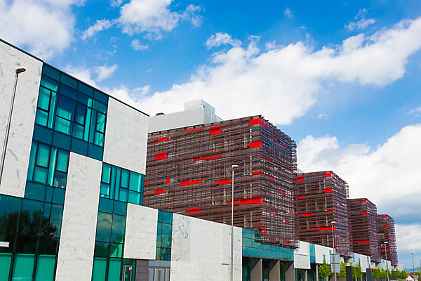 포토 JPG 해외이미지 모양 디자인 외관 산업 회사 비즈니스 건축양식 창문 유리 하늘 성공 부동산 미래 새로움 직장 사람없음 건물 금융 도시풍경 사무실 반사 탑 도시 센터 재산 도심 무역 상업 지역 공학 개발 경영 철강 프로젝트 해외202004 해외포토 건축물 교육 건축 컨셉 재질 풍경 경제 파일형식 이미지허브