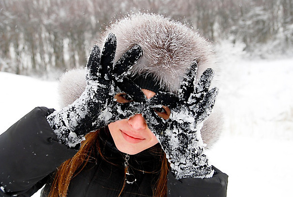 포토 JPG 해외이미지 나무 계절 안경 겨울 자연 한명 선글라스 추위 흰색 숲 북극 서리 해외202004 해외포토 식물 1 잡화 컬러 사람 극지방 생태계 파일형식 이미지허브