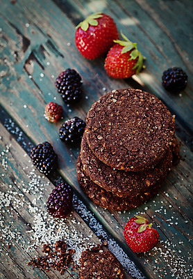 포토 JPG 해외이미지 전통 접시 열매 음식 백그라운드 과일 딸기 휴가 디저트 건조 건강 사탕 사람없음 목재 컵 빨간색 초록색 여름 갈색 쿠키 케이크 초콜릿 식사 견과류 신선 달콤 맛 아침식사 굽기 먹기 컵받침 향신료 유기농 꿀 고립 오트밀 페스츄리 해로움 핸드메이드 해외202004 해외포토 나무 식물 식기 웰빙 계절 빵 컬러 컨셉 재료 모션 구이 받침대 향미료 파일형식 귀리 이미지허브