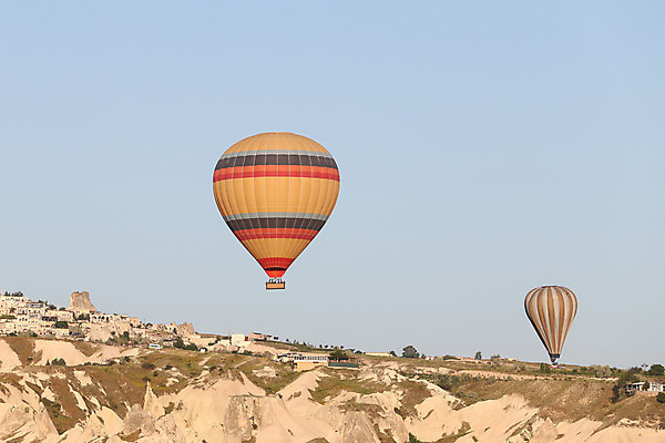 포토 JPG 해외이미지 주간 하늘 풍경 사람없음 야외 열기구 비행 해외202004 튀르키예 해외포토 자연요소 아시아 항공교통 파일형식 이미지허브
