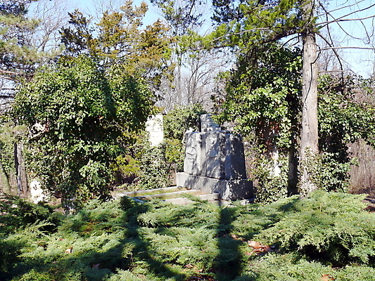 포토 JPG 해외이미지 종교 백그라운드 가족 사람없음 야외 수확 골동품 죽음 무덤 심볼 묘사 기념물 천연기념물 옛날 장례식 화강암 해외202004 해외포토 농업 관계 암석 파일형식 이미지허브