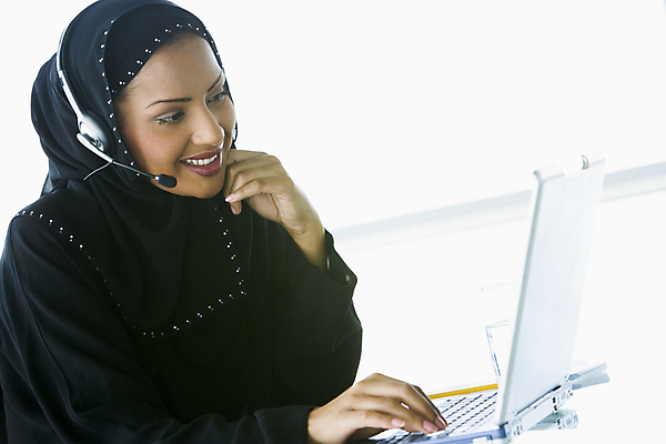 포토 JPG 해외이미지 주간 백인 옷 비즈니스 사업가 협력 한명 성인 건물 직장인 비즈니스맨 비즈니스우먼 소프트포커스 동료 상업 각도 블러 해외202004 해외포토 자연요소 서양인 직업 1 건축물 여자 남자 관계 촬영기법 사람 파일형식 이미지허브