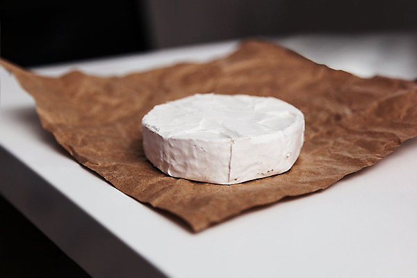 포토 JPG 해외이미지 전통 종이 음식 조각 백그라운드 부분 치즈 건강 요리 사람없음 갈색 우유 흰색 신선 원형 맛 아침식사 상품 스위스 크림 오브젝트 유기농 부드러움 프랑스어 고립 칼슘 해외202004 해외포토 도형 문자 웰빙 유럽 컬러 컨셉 유제품 식사 감각 파일형식 이미지허브