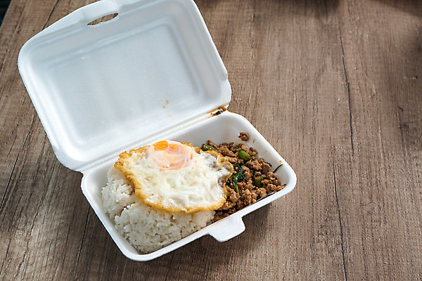 포토 JPG 해외이미지 전통 종이 음식 백그라운드 채소 태국 밥 건강 육류 돼지고기 요리 동양인 사람없음 상자 계란 식사 저녁식사 치킨 샐러드 튀김 흰색 신선 뜨거움 맛 먹기 매움 팩 바질 점심식사 고립 다진 해외202004 해외포토 아시아 컬러 컨셉 식재료 모션 인종 알 화장품 닭고기요리 파일형식 이미지허브