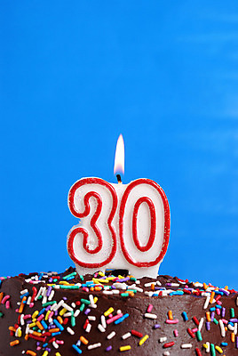 포토 JPG 해외이미지 행복 음식 휴가 디저트 기념 이벤트 소년 사람없음 장식 세로 30대 파란색 빛 컬러풀 숫자 파티 케이크 초콜릿 얼음 축제 놀람 활발 축하 대접 인사 신용카드 생일 굽기 연도 뿌리기 문학 초대 소원 반투명 심지 특별함 화상 프로스팅 해외202004 해외포토 자연요소 문자 기념일 남자 감정 어린이 컬러 컨셉 모션 표정 장년 금융 예절 상처 구이 제빵 파일형식 이미지허브