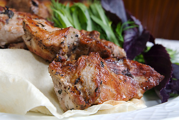 포토 JPG 해외이미지 접시 음식 잎 탁자 서브 주택 육류 요리 사람없음 초록색 저녁식사 튀김 흰색 대접 신선 뜨거움 바비큐 먹기 허브 향신료 메뉴 상쾌 바질 점심식사 고립 숙성 해외202004 해외포토 식물 식기 감정 컬러 가구 식재료 모션 건물 식사 향미료 파일형식 이미지허브