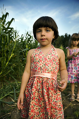 포토 JPG 해외이미지 공원 여자 어린이 밭 하늘 옥수수 한명 야외 여름 우정 심각 해외202004 해외포토 1 계절 공공시설 컨셉 농업 곡류 사람 친구 파일형식 이미지허브