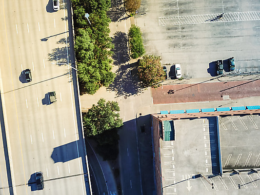 포토 JPG 해외이미지 외관 공원 도로 선 백그라운드 패턴 교통시설 자동차 하늘 거리 안테나 사람없음 야외 건물 도시풍경 우주 미국 회색 흰색 도시 점 고속도로 도심 정상 큼 주차 아스팔트 옥상 스카이라인 나누기 제비 드론 무료 줄서기 텍사스 통근 해외202004 해외포토 건축물 공공시설 길 육상교통 컬러 교통 북아메리카 무늬 통신 모션 조류 풍경 수학 크기 시설 출근 사칙연산 파일형식 이미지허브