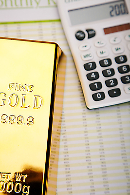 포토 JPG 해외이미지 그래프 실내 근접촬영 사람없음 금융 계산기 황금 보고서 금괴 해외202004 해외포토 뷰포인트 문구용품 내부 경제 장비 파일형식 이미지허브