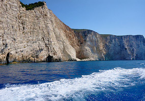 포토 JPG 해외이미지 외관 유럽 바다 섬 여행 자연 하늘 사람없음 물 파란색 태양 만 그리스 그리스인 해외202004 해외포토 자연요소 서양인 나라 컬러 생태계 파일형식 이미지허브