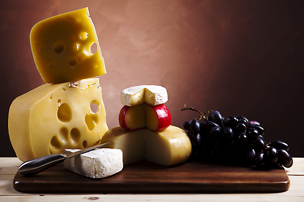 포토 JPG 해외이미지 포도 치즈 사람없음 쌓기 나무도마 조각치즈 치즈나이프 갈색배경 해외202004 해외포토 조각 백그라운드 과일 모션 유제품 도마 목재 갈색 나이프 파일형식 이미지허브