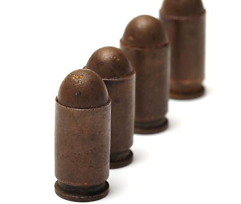 포토 JPG 해외이미지 무기 백그라운드 사람없음 금속 장비 총 수확 껍질 흰색 역사 오브젝트 부식 전쟁 소매 총알 고립 옛날 중고 해외202004 해외포토 컬러 농업 재질 파일형식 이미지허브