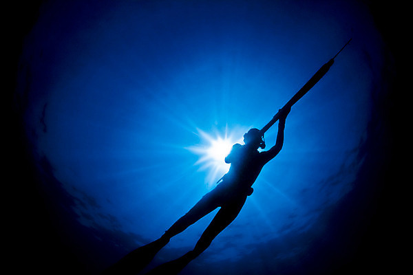 포토 JPG 해외이미지 라이프스타일 실루엣 바다 낚시 건강 한명 사냥 사냥꾼 해외202004 해외포토 직업 1 레저 촬영기법 사람 생활 파일형식 이미지허브