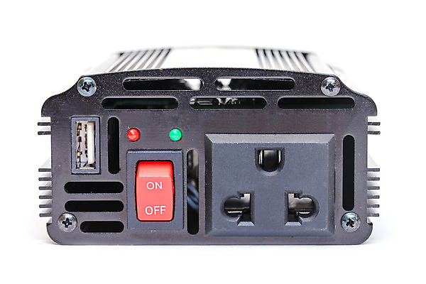 포토 JPG 해외이미지 백그라운드 자동차 사람없음 금속 장비 에너지 변화 콘센트 플러그 USB 스위치 고립 베터리 해외202004 해외포토 육상교통 컨셉 재질 파일형식 이미지허브