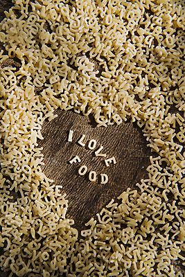 포토 JPG 해외이미지 알파벳 교육 행복 음식 백그라운드 탁자 파스타 건강 사랑 사람없음 식사 저녁식사 힘 이탈리아 아기 수프 작음 편지 먹기 점심식사 해외202004 해외포토 영어 감정 유럽 가구 모션 서양음식 사람 크기 파일형식 이미지허브