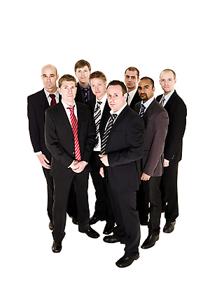 포토 JPG 해외이미지 전신 직업 남자 비즈니스 넥타이 관리 서기 사람 정장 여러명 성인 비즈니스맨 비즈니스우먼 전문직 대표 옷입기 긍정 다인종 심각 해외202004 해외포토 잡화 옷 여자 다수 컨셉 모션 인종 직장인 파일형식 이미지허브