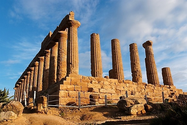 포토 JPG 해외이미지 유럽 종교 문화 로우앵글 건축양식 하늘 풍경 사람없음 건물 파란색 컬러풀 계곡 황혼 일몰 이탈리아 바위 기둥 사찰 역사 클래식 지중해 그리스 신성 그리스인 천연기념물 고고학 웅장함 파멸 해외202004 해외포토 서양인 건축물 교육 건축 나라 바다 뷰포인트 컬러 컨셉 종교건축 노을 돌_바위 파일형식 소멸 이미지허브