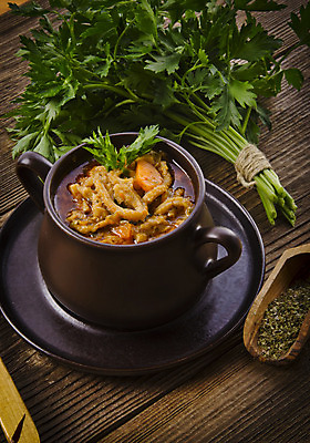 포토 JPG 해외이미지 접시 음식 컨셉 다이어트 토마토 채소 파슬리 육류 돼지고기 요리 사람없음 주방 식당 저녁식사 이탈리아 얼룩 사발 광택 후추 폴란드 sos 토스카나 해외202004 해외포토 식기 유럽 식재료 건강 상점 식사 사기그릇 향신료 구조요청 파일형식 이미지허브