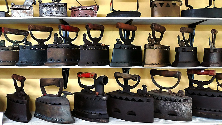 포토 JPG 해외이미지 전통 옷 백그라운드 가사 가정 손잡이 사람없음 장식 금속 장비 수확 골동품 흰색 공구 뜨거움 역사 빨래 수집 철 오브젝트 부식 복고 정리 숯 고물 다리미질 옛날 해외202004 해외포토 컬러 농업 재질 도구 파일형식 이미지허브