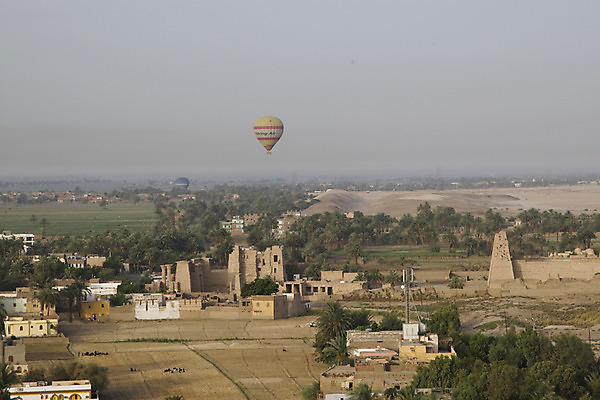 포토 JPG 해외이미지 여행 밭 아프리카 하늘 아침 휴가 이집트 풍경 사람없음 관광지 계곡 새벽 자유 뜨거움 가스 풍선 이국적 해외202004 해외포토 주간 자연요소 나라 컨셉 농업 파일형식 이미지허브