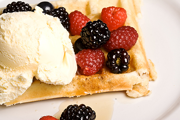 포토 JPG 해외이미지 열매 음식 다이어트 과일 디저트 건강 사람없음 빨간색 파란색 컬러풀 수확 대접 신선 최고 달콤 맛 아침식사 유기농 블루베리 산딸기 블랙베리 내추럴 숙성 해외202004 해외포토 식물 웰빙 컬러 컨셉 농업 식사 파일형식 이미지허브