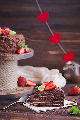 포토 JPG 해외이미지 접시 열매 커피 음식 조각 백그라운드 과일 재료 부분 딸기 디저트 사탕 요리 사람없음 목재 장식 빨간색 초록색 갈색 케이크 초콜릿 식사 빵집 흰색 신선 생일 사발 달콤 맛 아침식사 설탕 자르기 굽기 민트 크림 코코아 블랙베리 브라우니 숙성 페스츄리 핸드메이드 프로스팅 해외202004 해외포토 나무 식물 식기 기념일 음료 빵 컬러 컨셉 모션 상점 사기그릇 구이 허브 제빵 파일형식 이미지허브